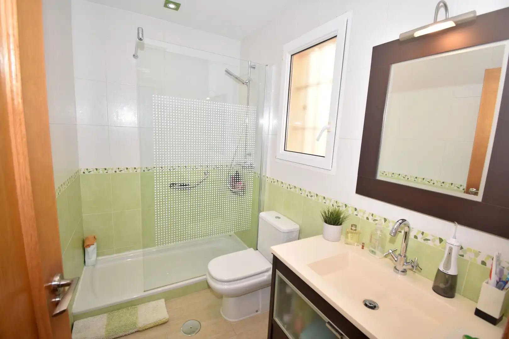 Baño de Dúplex en venta en Pilar de la Horadada con Aire acondicionado, Calefacción y Jardín privado