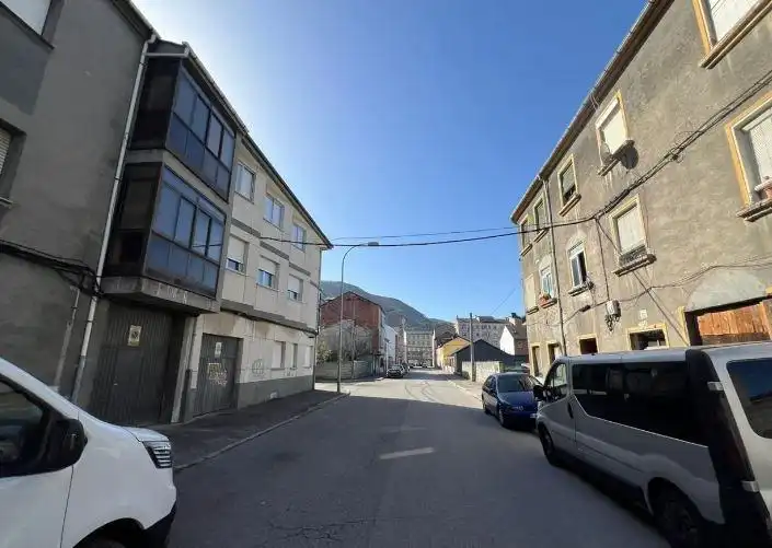 Piso en venta en Calle Soria 24, imagen 2