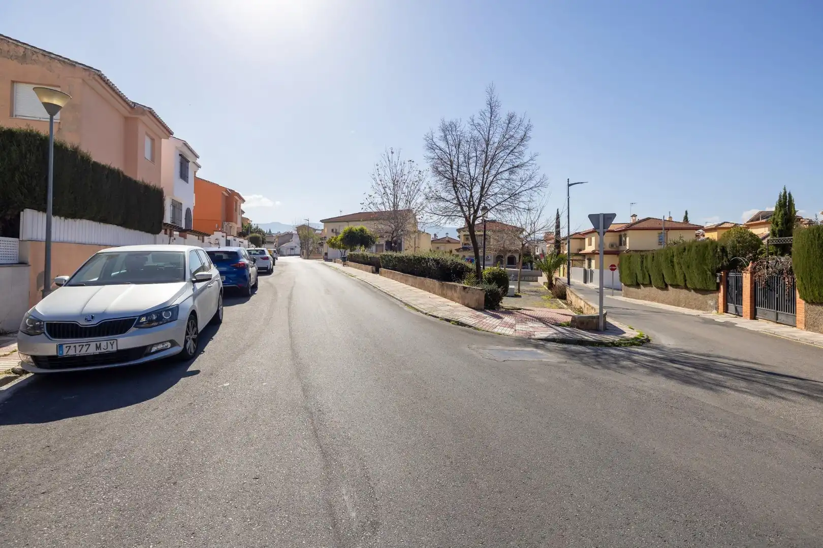 Vista exterior de Local en venta en Gójar