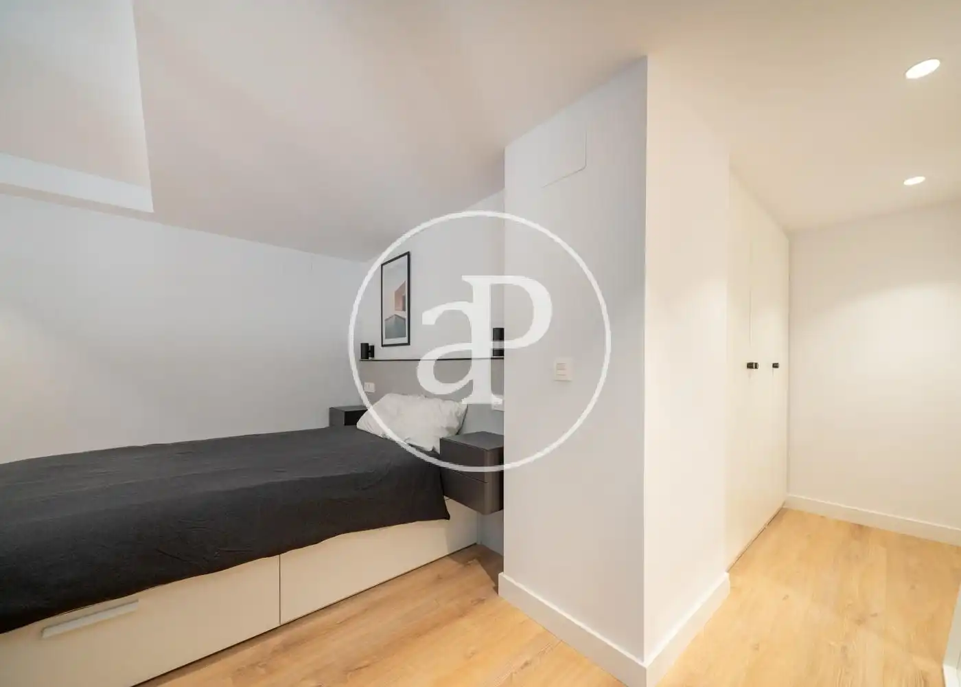 Habitación de Dúplex en venta en Madrid con Aire acondicionado, Calefacción y Amueblado
