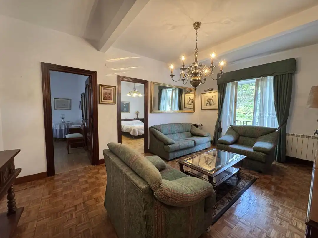 Sala de estar de Piso en venta en Bergara con Calefacción, Trastero y Amueblado
