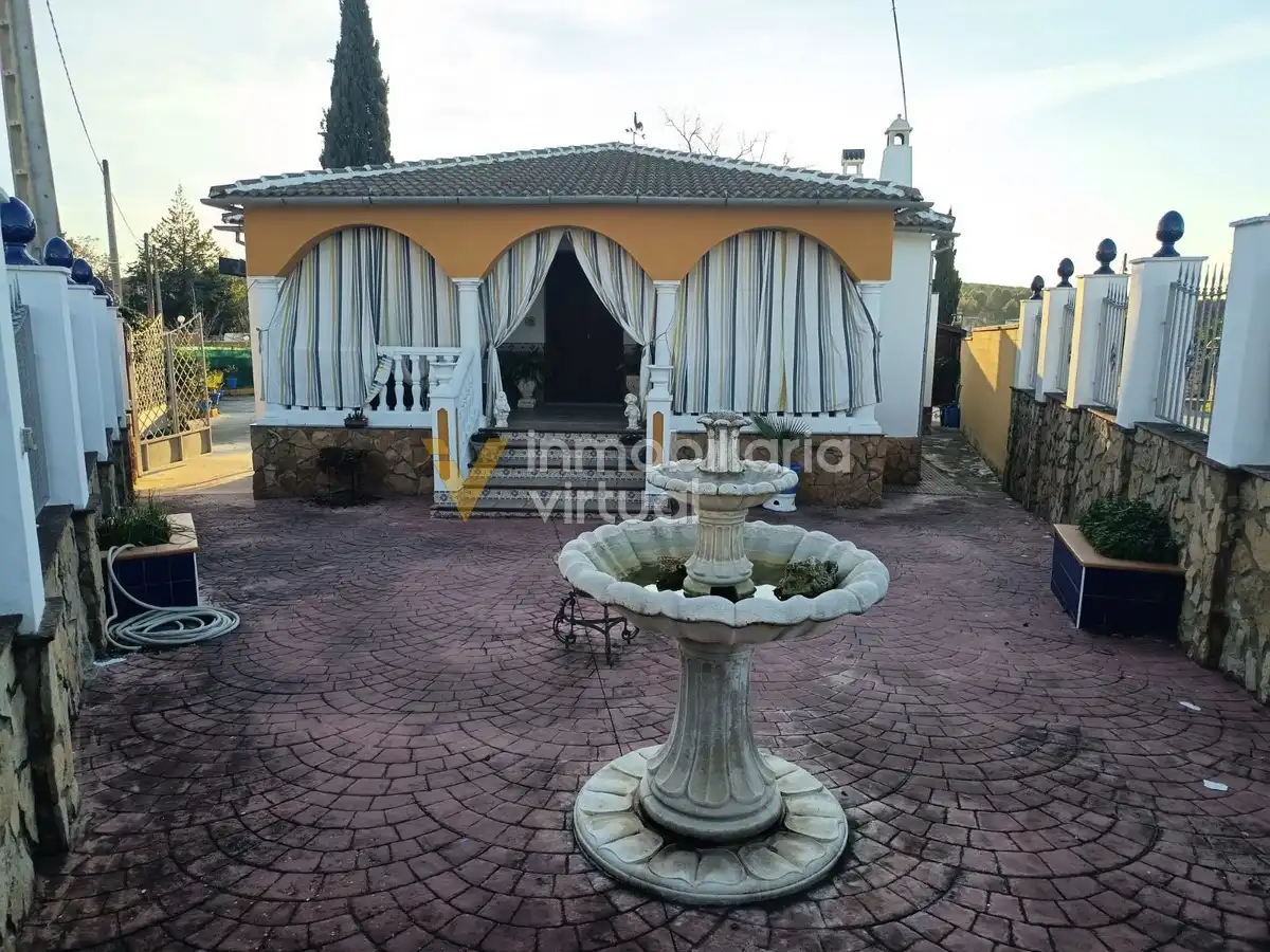 Jardín de Casa o chalet en venta en Lucena con Piscina y Amueblado