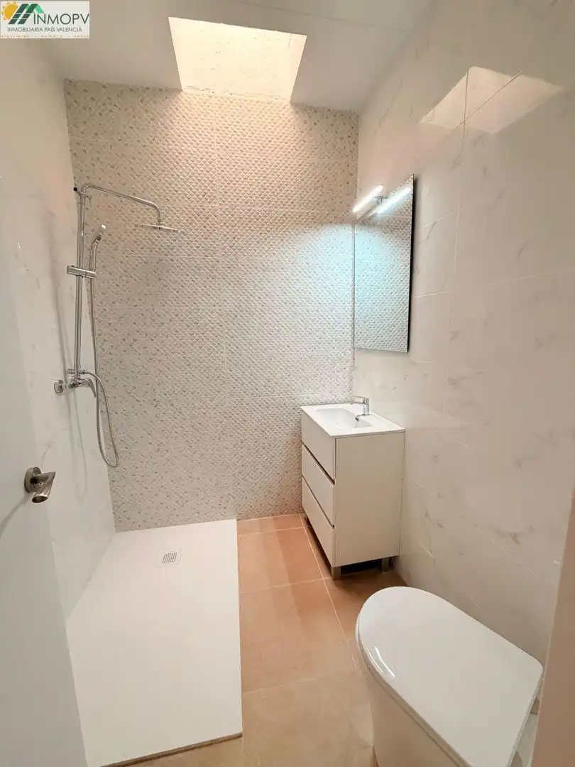 Bathroom of Houses for sale in Alcanar  with Parquet flooring, Terrace and Storage room