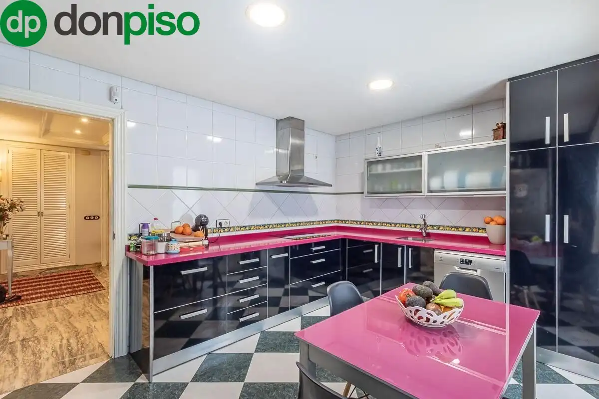 Kitchen of Detached homes for sale in Granada  with Private garden, Terrace and Swimming Pool