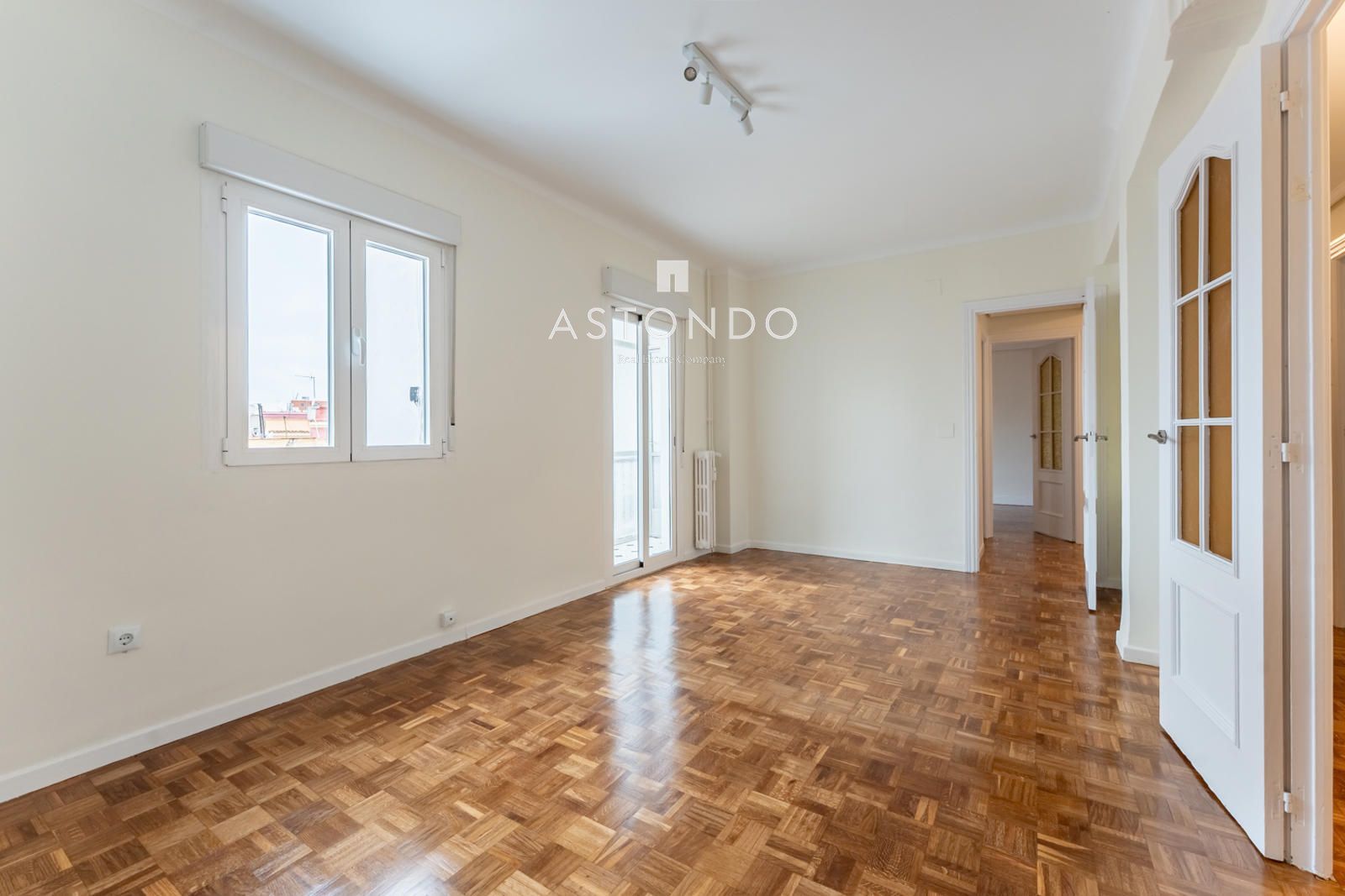 Habitación de Piso de alquiler en  Madrid Capital con Aire acondicionado y Calefacción