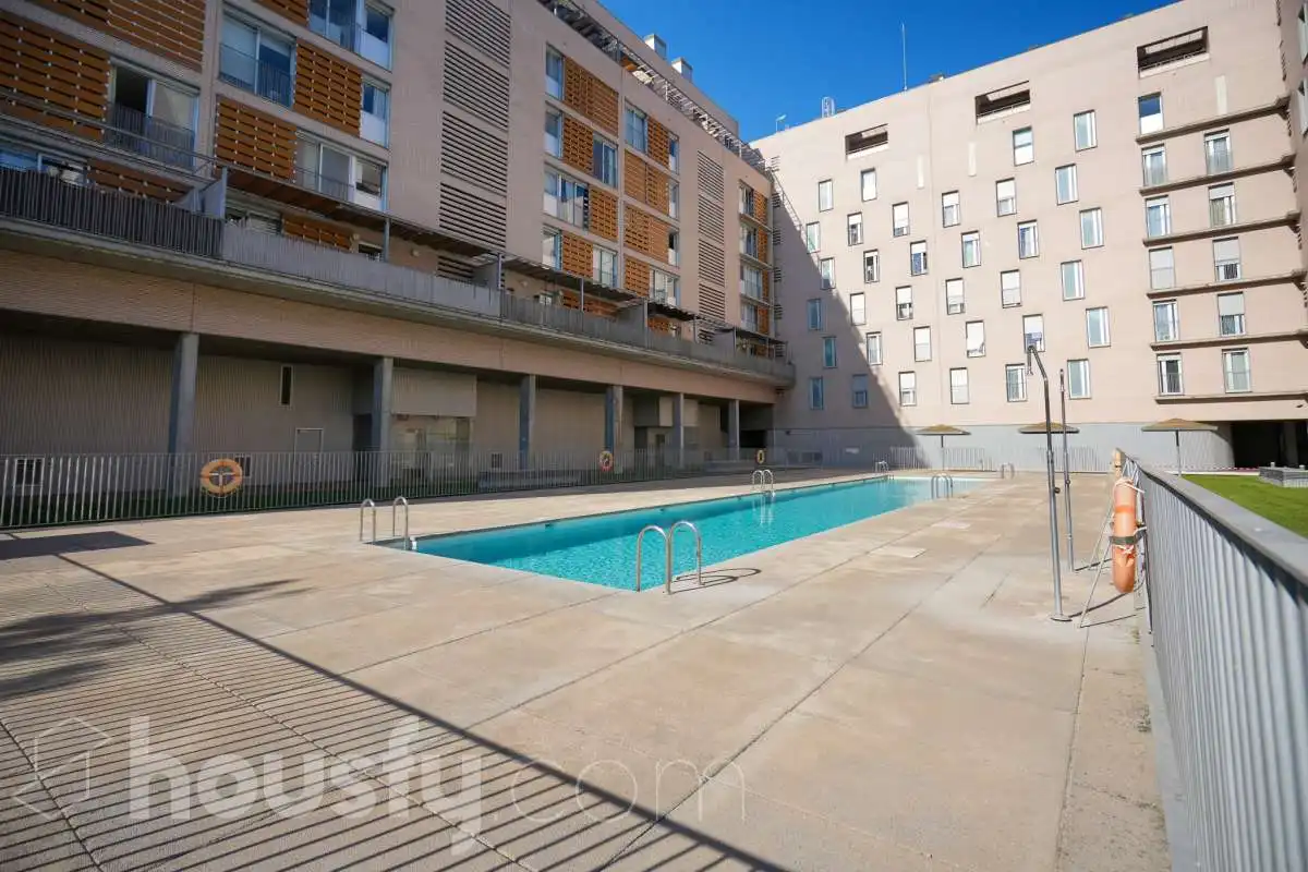 Piscina de Pis en venda en Madrid amb Calefacció, Traster i Piscina comunitària