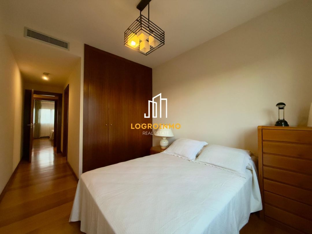 Bedroom of Flat for sale in  Logroño  with Air Conditioner, Heating and Private garden