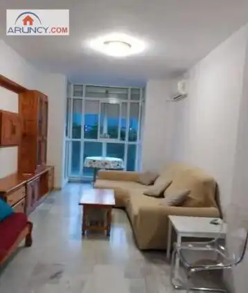 Sala d'estar de Pis de lloguer en Sevilla amb Aire condicionat, Calefacció i Jardí privat