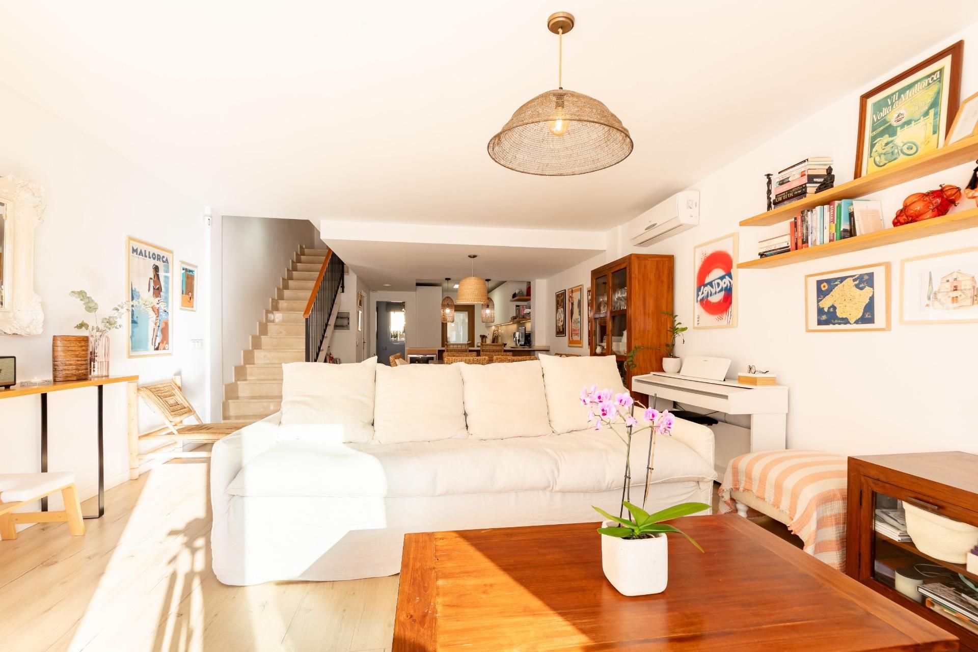 Living room of Single-family semi-detached for sale in Llucmajor  with Air Conditioner, Heating and Private garden