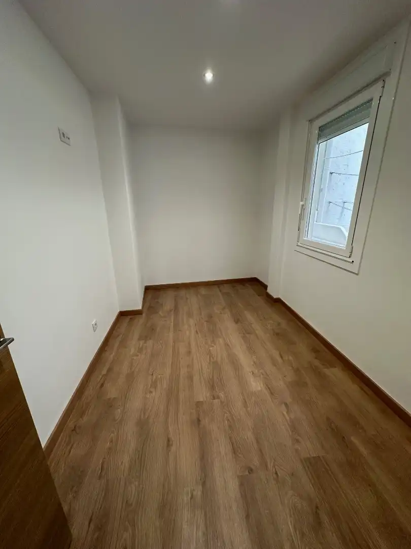 Habitación de Piso de alquiler en Ourense Capital  con Parquet, Trastero y Horno