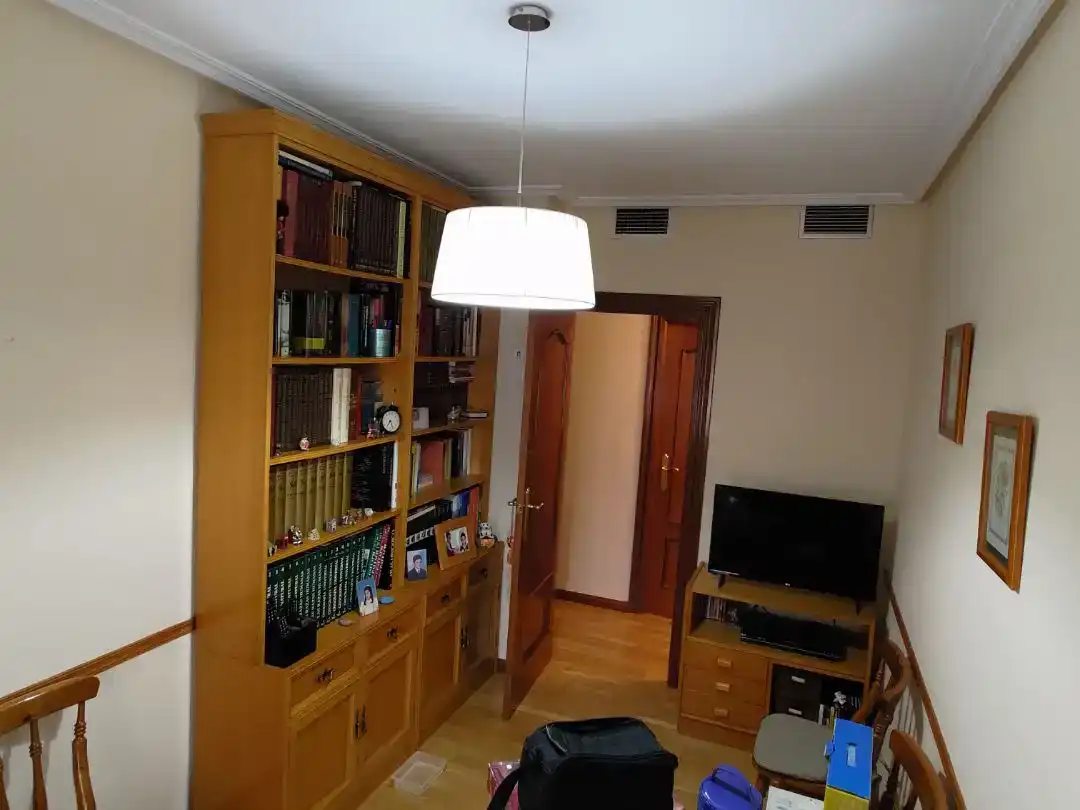 Sala d'estar de Casa adosada en venda en Cáceres Capital amb Aire condicionat