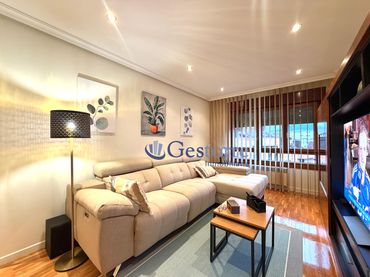 Piso con ascensor en venta en Oviedo - CL ARGAÑOSA