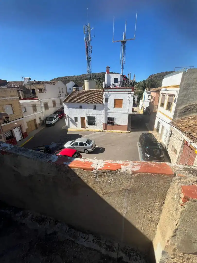Vista exterior de Casa adosada en venda en Montserrat amb Terrassa