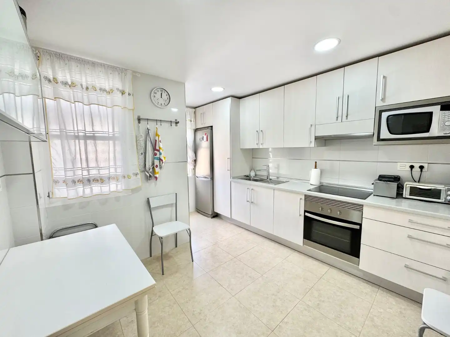 Kitchen of Apartments for rent in Torrevieja  with Heating, Terrace and Furnished