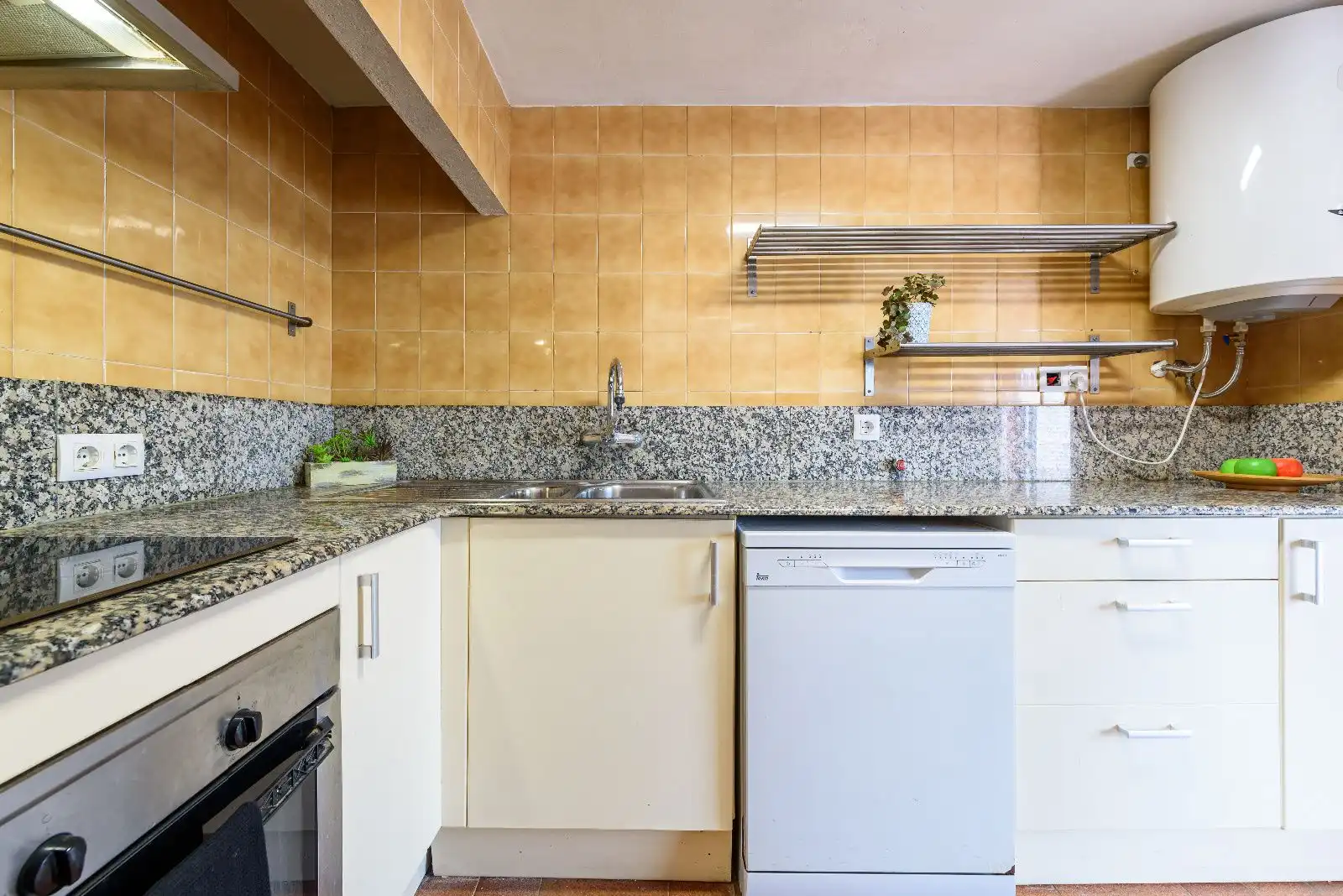 Kitchen of Duplexes for sale in Torredembarra  with Air Conditioner and Balcony