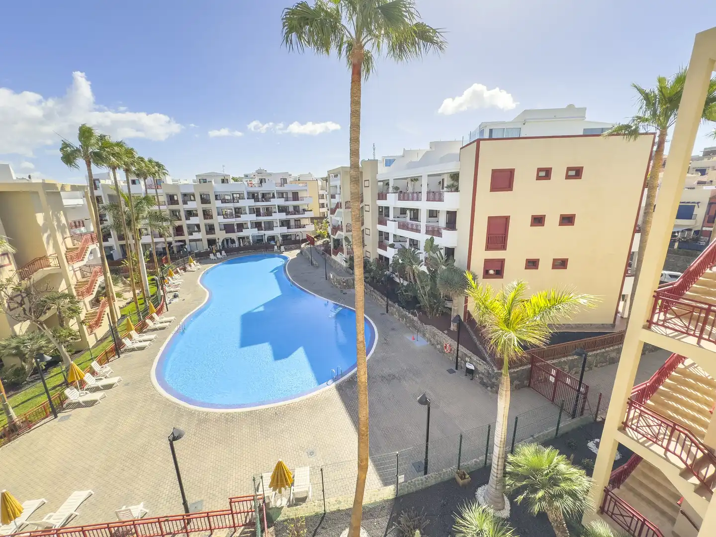Vista exterior de Dúplex en venda en Arona amb Terrassa, Traster i Piscina