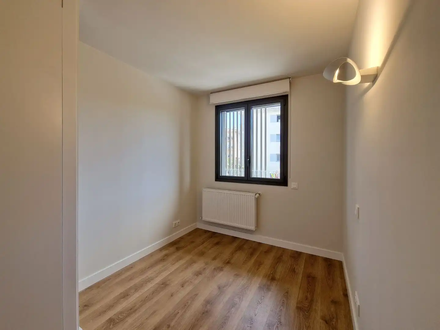 Habitación de Piso de alquiler en Girona con Aire acondicionado, Calefacción y Trastero