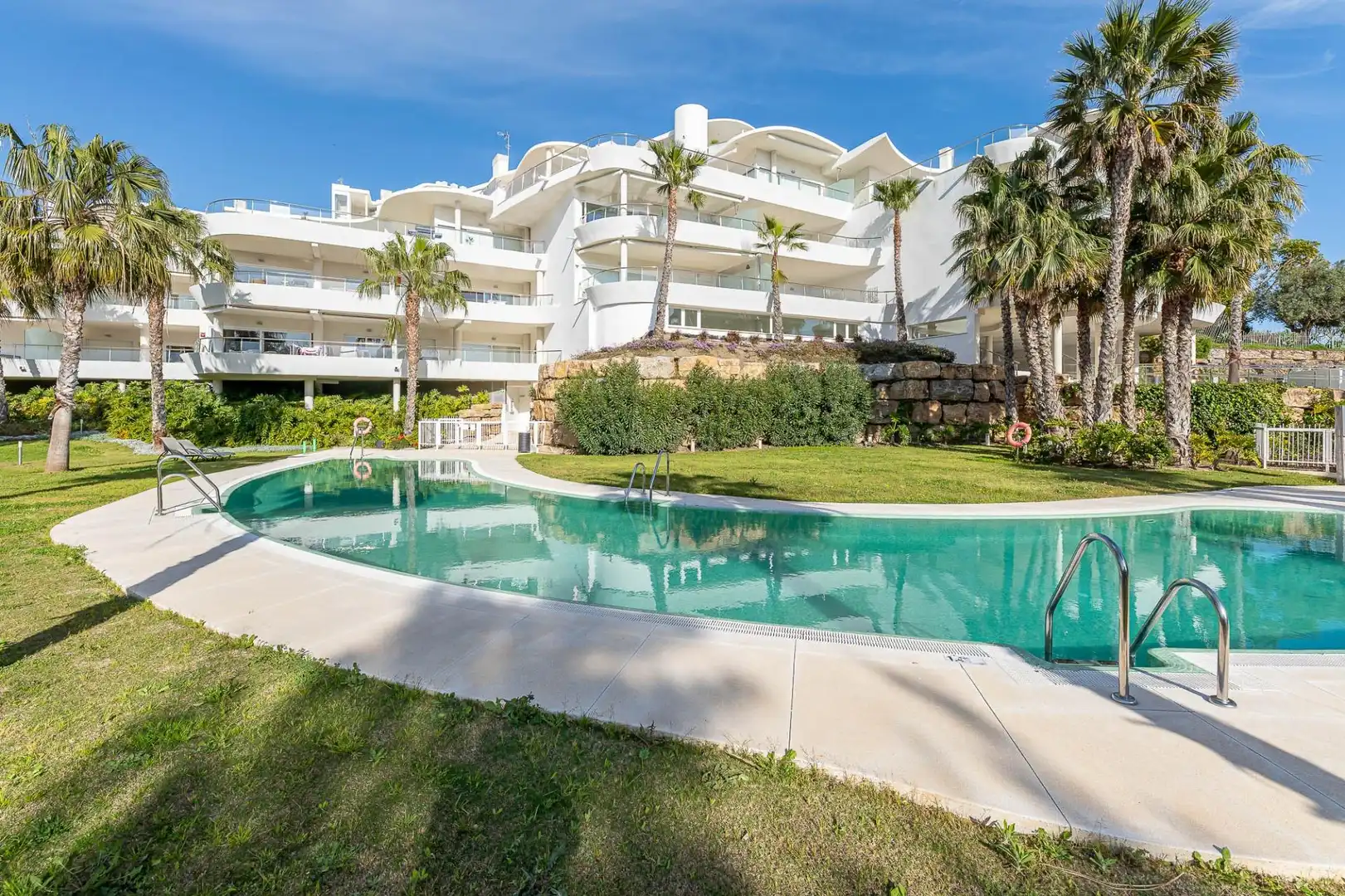 Vista exterior de Apartament en venda en Benalmádena amb Aire condicionat, Calefacció i Terrassa