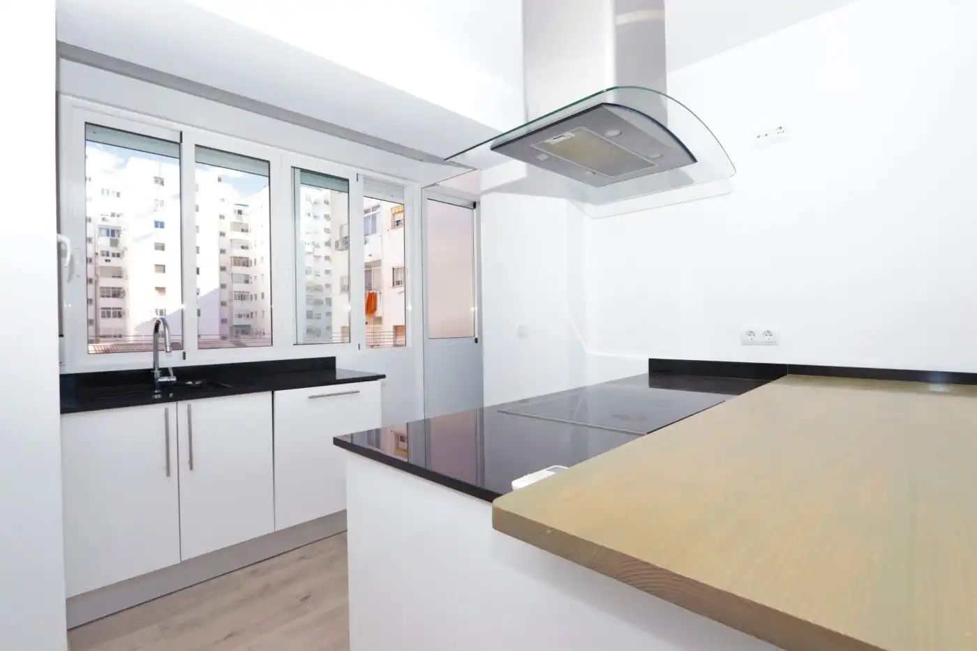 Cocina de Piso en venta en Cartagena con Aire acondicionado, Calefacción y Terraza