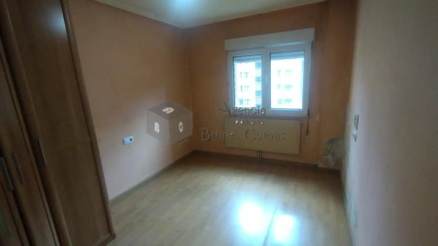 Bedroom of Flat for sale in Gijón   with Heating, Parquet flooring and Terrace