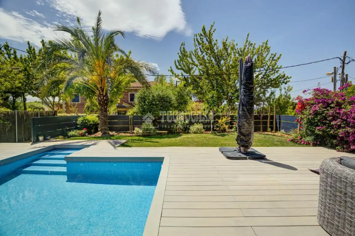 Piscina de Casa o xalet en venda en Sant Cugat del Vallès amb Calefacció, Parquet i Terrassa