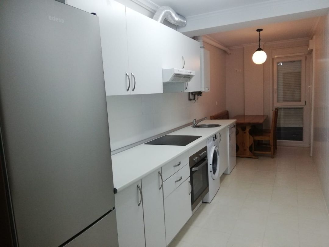 Küche von Wohnungen miete in Villarcayo de Merindad de Castilla la Vieja mit Heizung