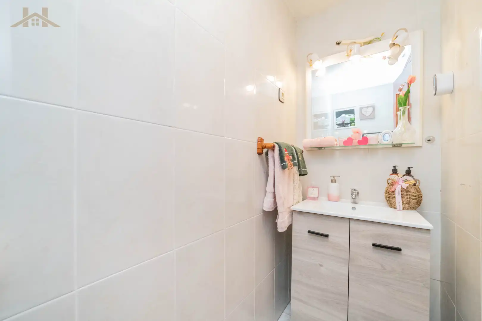Baño de Dúplex en venta en Sevilla la Nueva con Amueblado, Horno y Lavadora