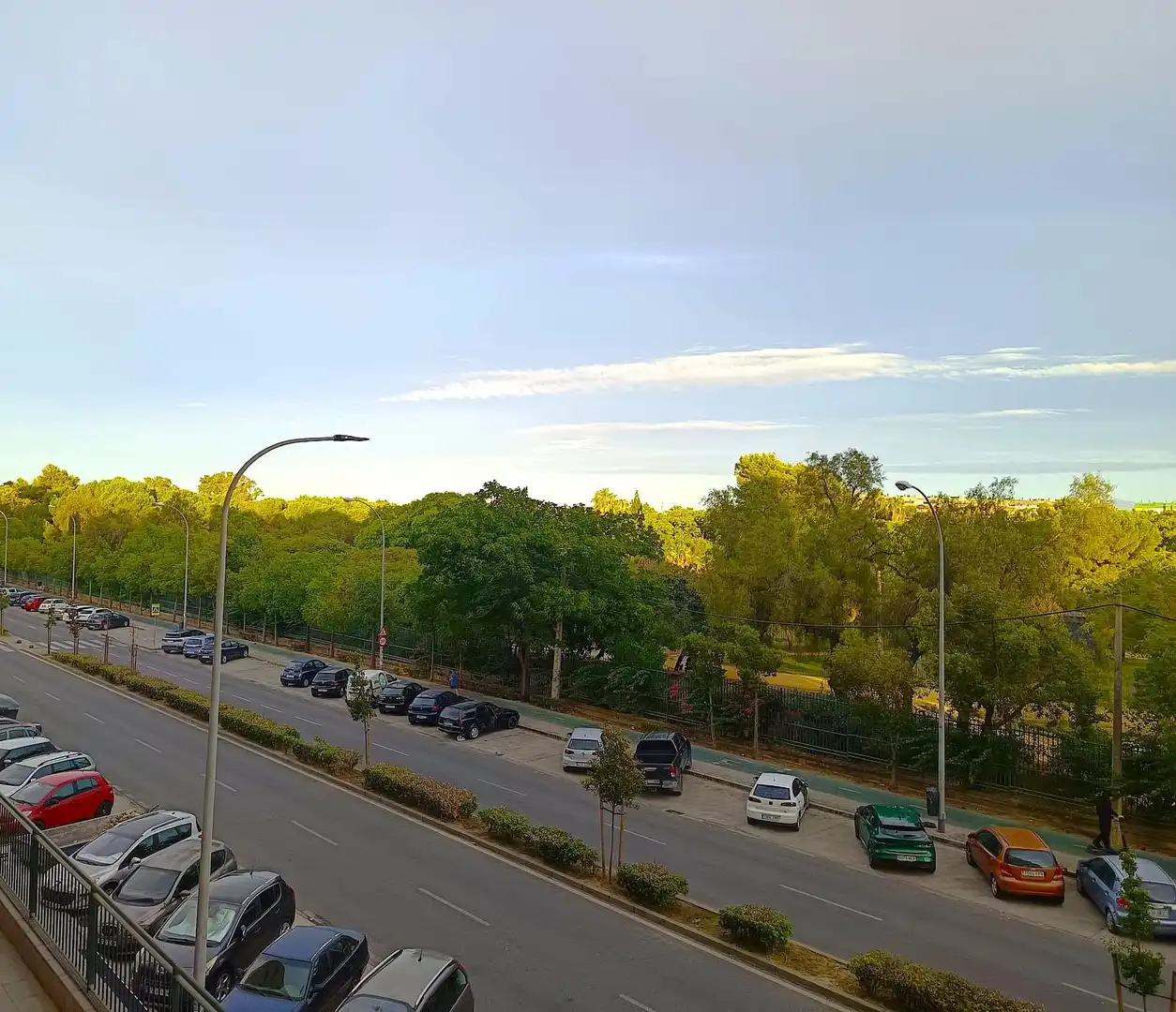 Vista exterior de Pis en venda en Sevilla amb Aire condicionat i Balcó