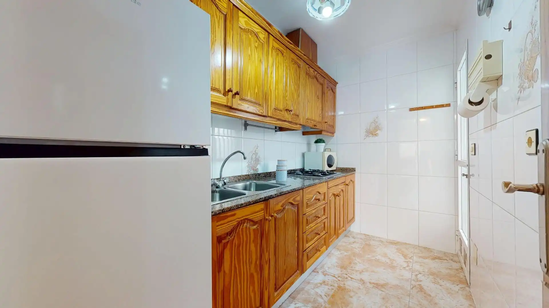 Cuina de Casa adosada en venda en San Pedro del Pinatar amb Aire condicionat, Terrassa i Traster