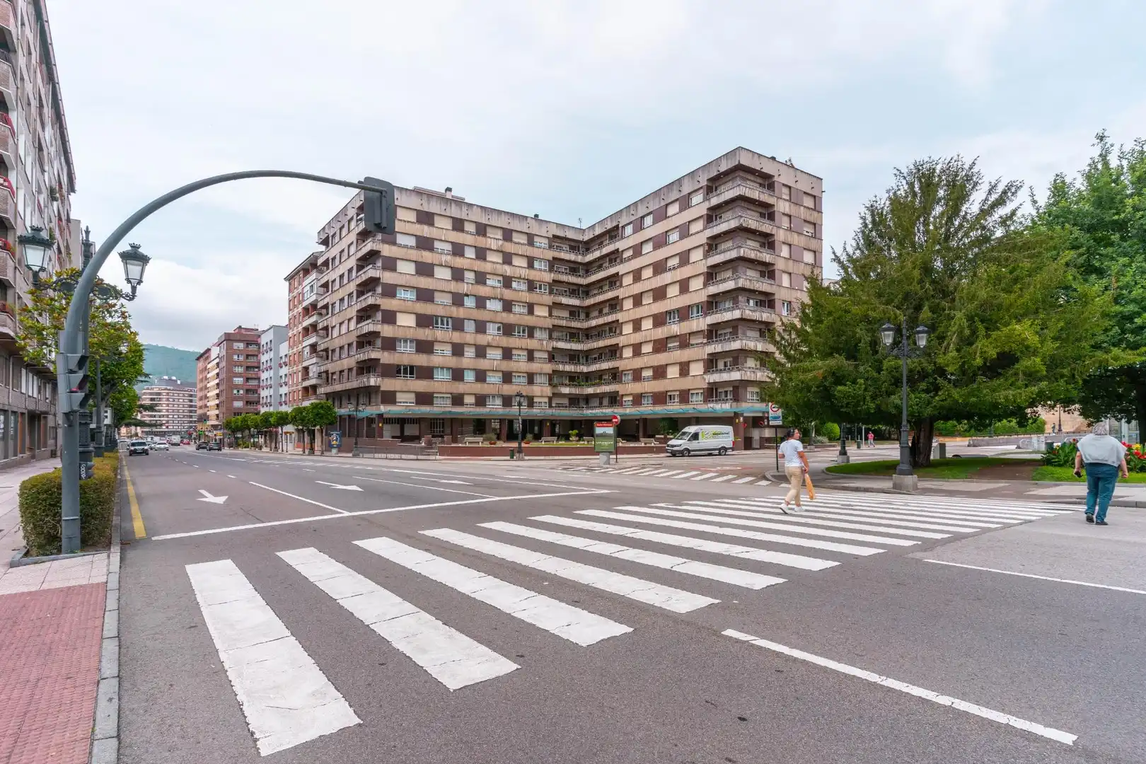Vista exterior de Pis en venda en Oviedo  amb Calefacció, Terrassa i Traster