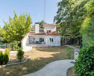 Vista exterior de Casa o xalet en venda en Valdemorillo amb Aire condicionat, Calefacció i Jardí privat