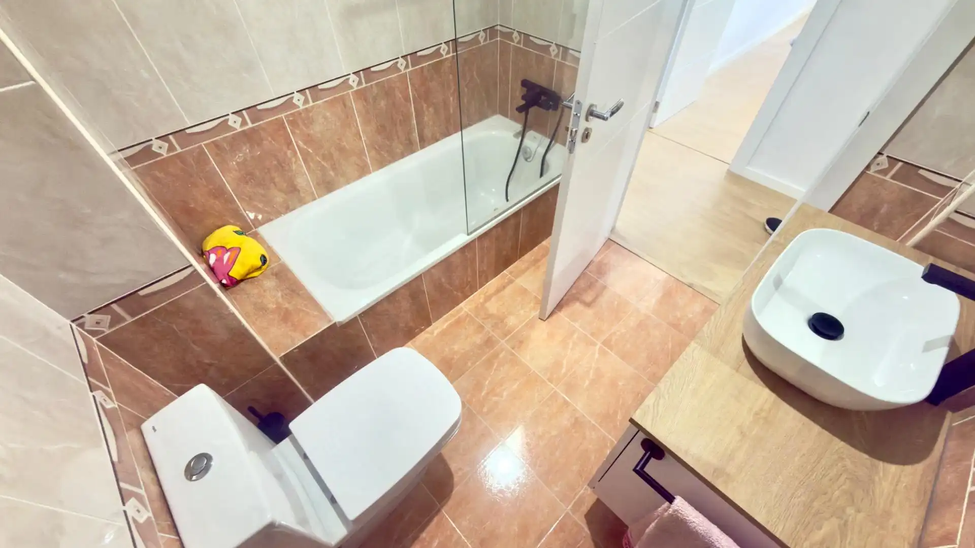 Bathroom of Flat for sale in O Carballiño    with Heating, Storage room and Furnished