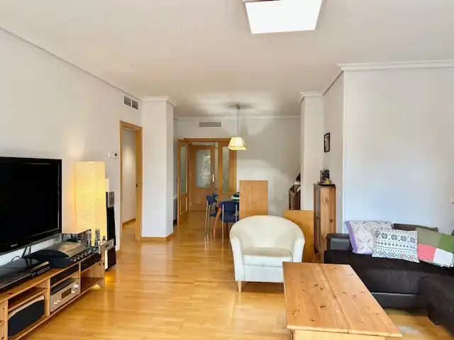 Sala d'estar de Pis en venda en Sabadell amb Calefacció, Jardí privat i Parquet