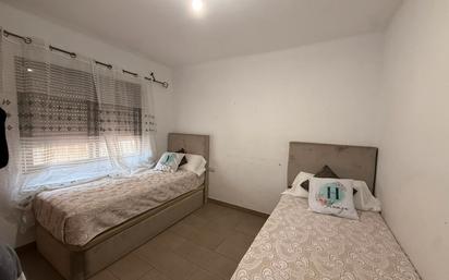 Dormitori de Pis en venda en  Tarragona Capital amb Parquet, Moblat i Forn
