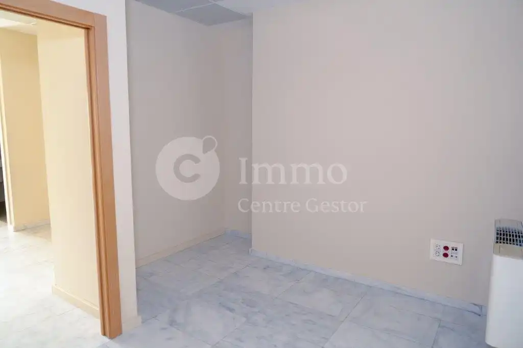 Büro zur Miete in Lleida mit Klimaanlage und Heizung