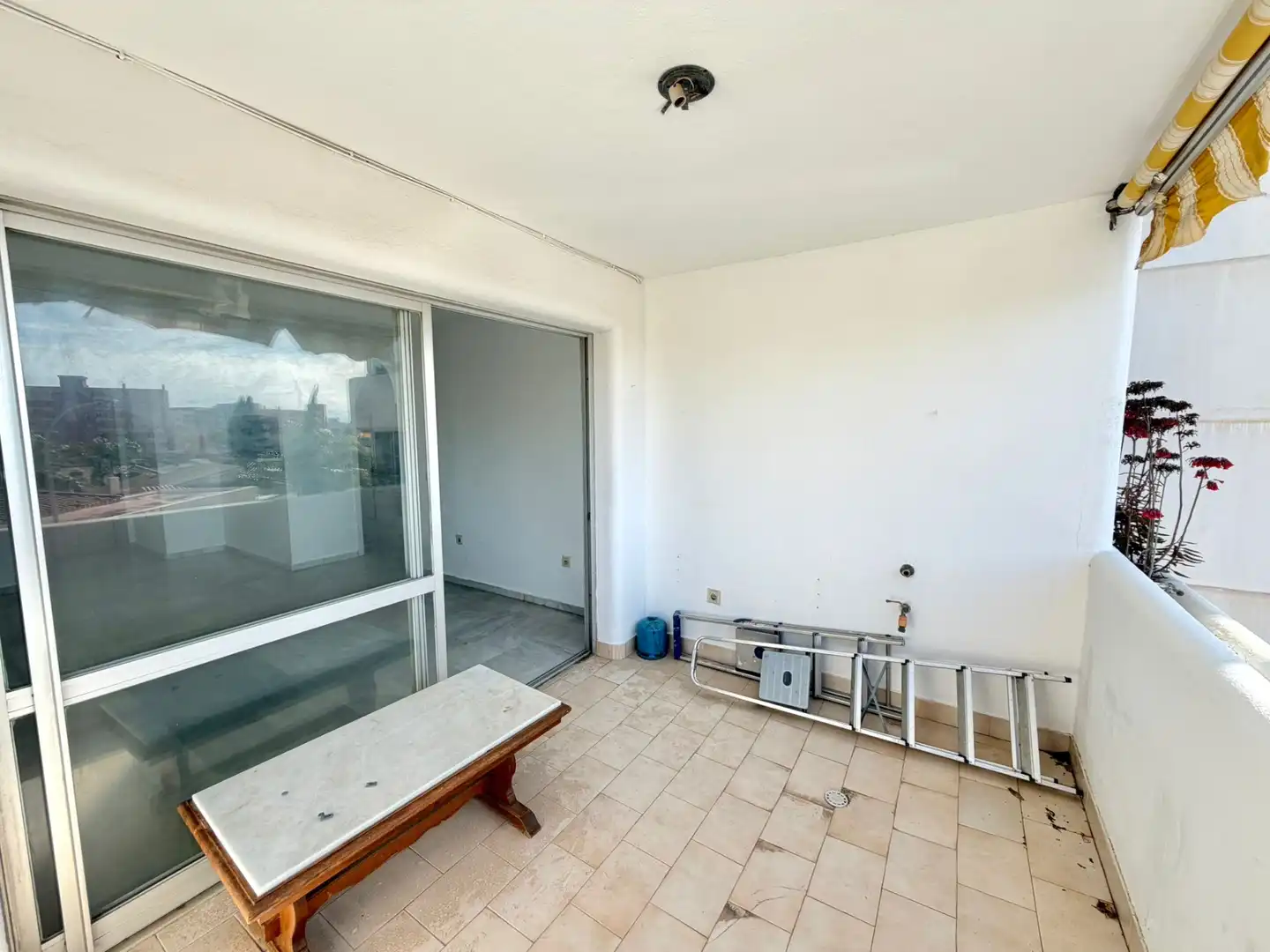 Balcony of Flat for sale in Benalmádena  with Community pool