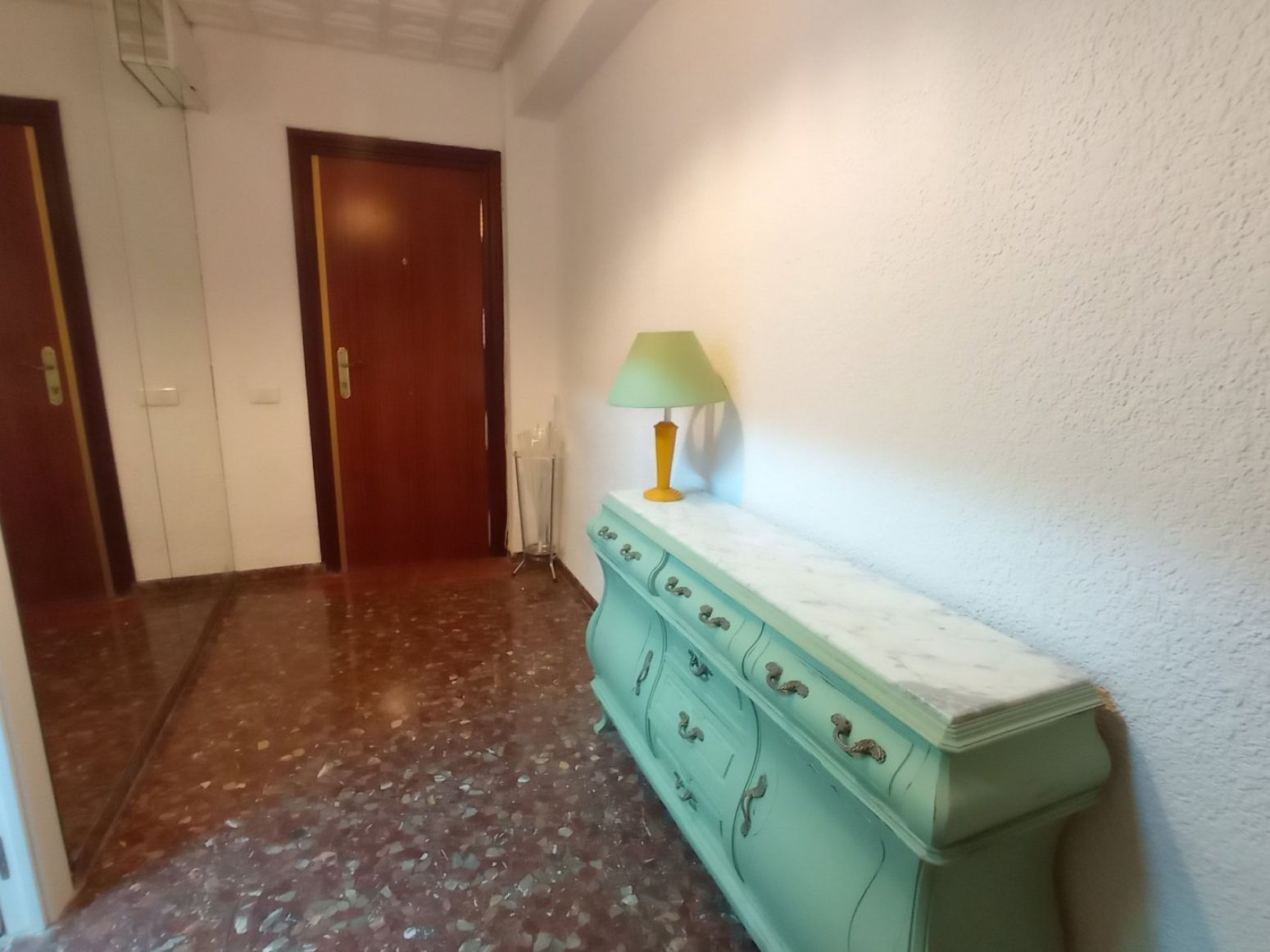 Flat to rent in  Valencia Capital  with Air Conditioner, Heating and Terrace