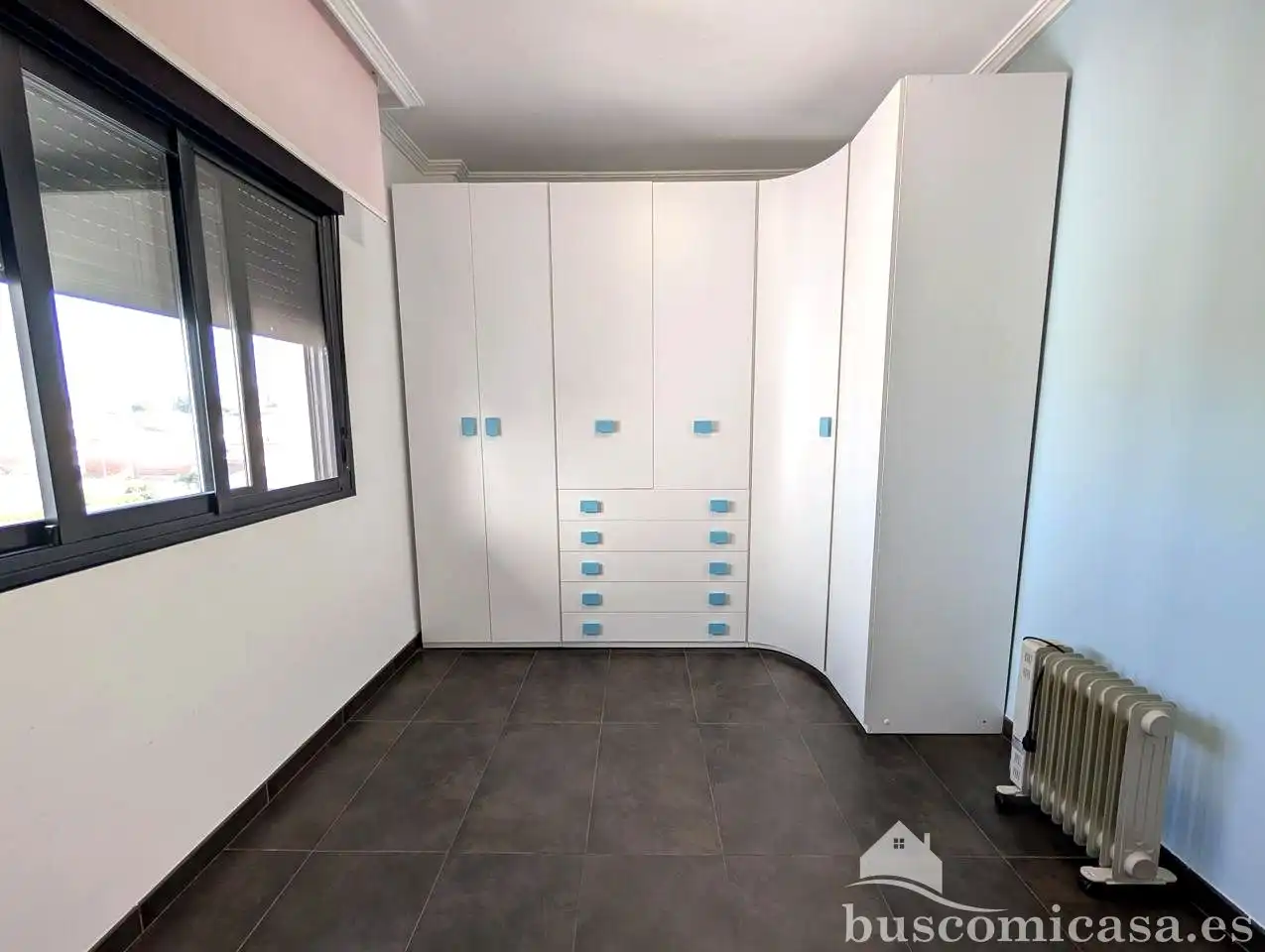 Habitación de Piso de alquiler en Linares con Aire acondicionado, Terraza y Amueblado