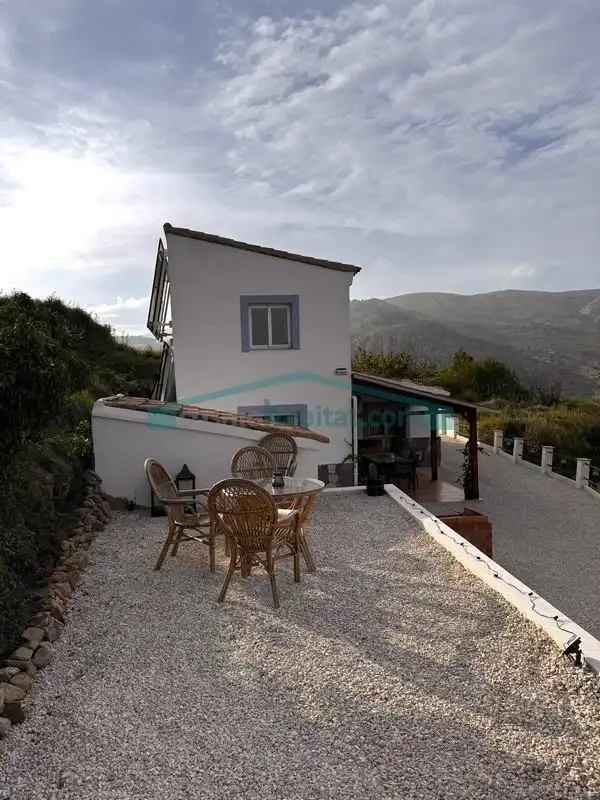 Vista exterior de Casa o xalet en venda en Tàrbena amb Jardí privat i Terrassa