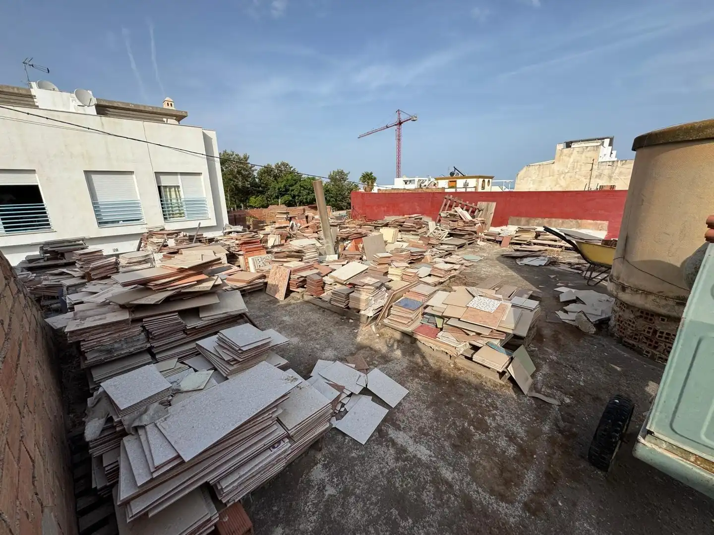 Außenansicht von Fabrikhallen zum Verkauf in Torremolinos