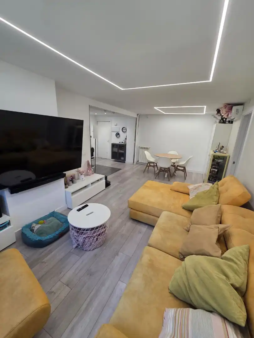 Living room of Flat for sale in Móstoles  with Air Conditioner, Heating and Parquet flooring