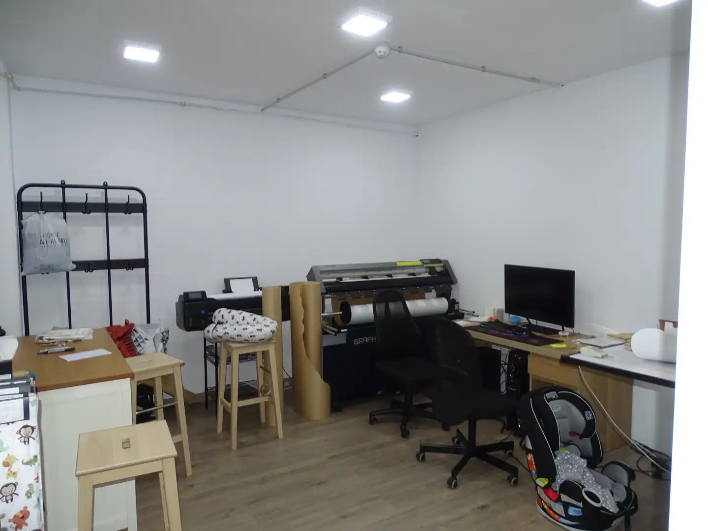 Industrial buildings for rent in Finestrelles