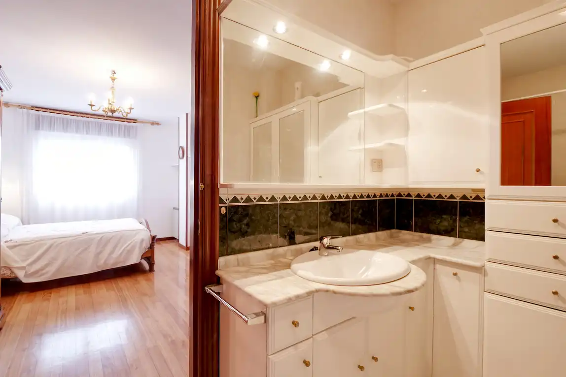Bathroom of Flat for sale in Ribadeo  with Heating, Terrace and Storage room