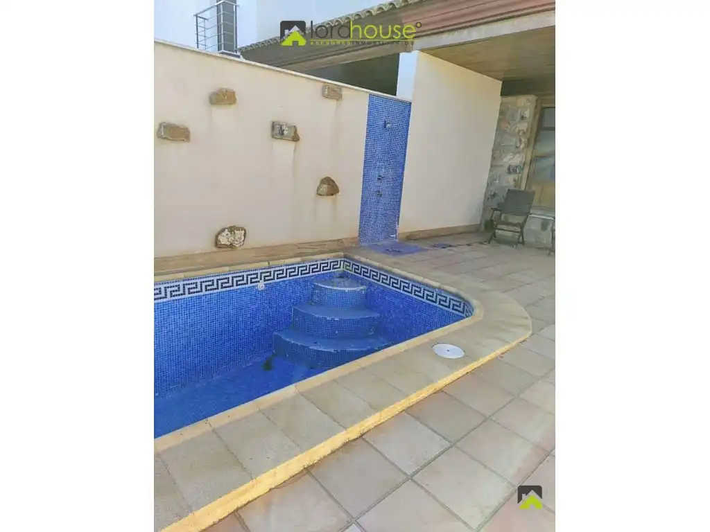 Schwimmbecken von Maisonette zum Verkauf in Lorca