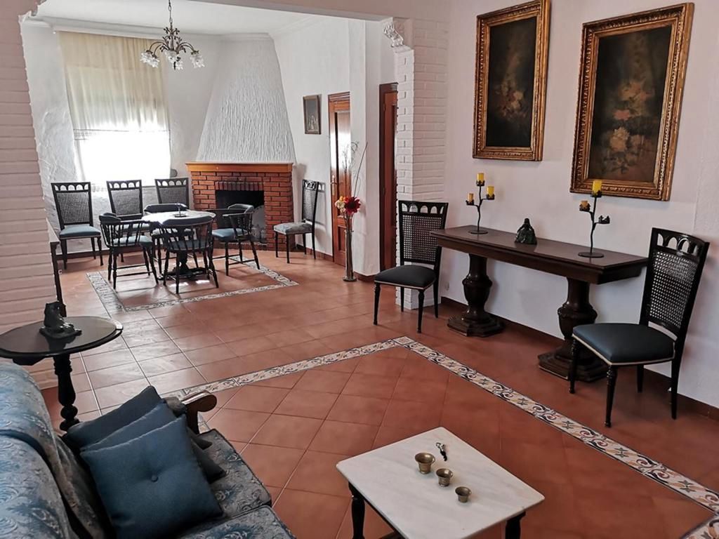 Sala d'estar de Casa adosada en venda en Andújar