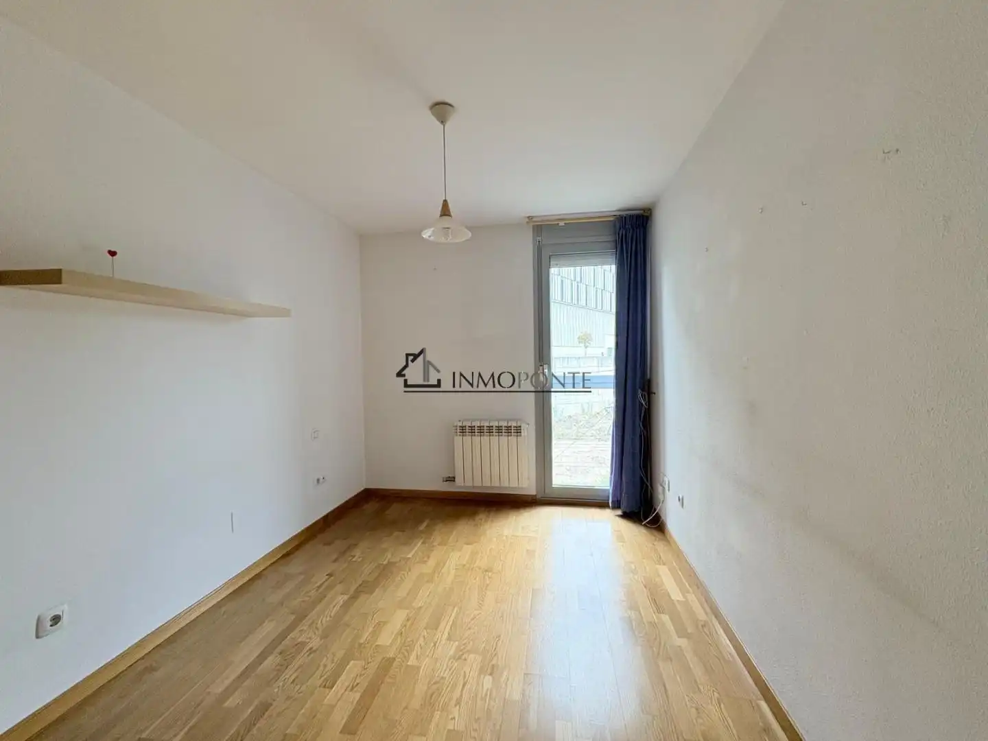 Habitación de Piso de alquiler en Pontevedra Capital  con Calefacción, Terraza y Trastero