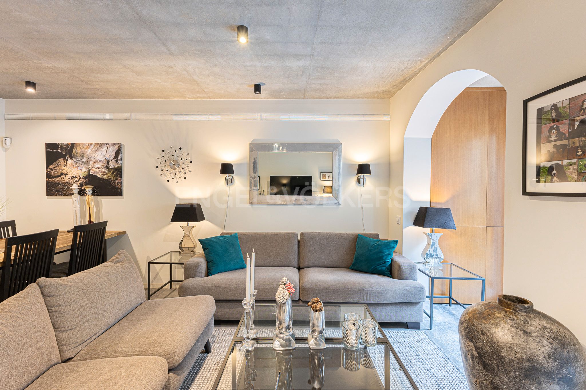 Living room of Duplex for sale in  Barcelona Capital  with Air Conditioner, Heating and Parquet flooring