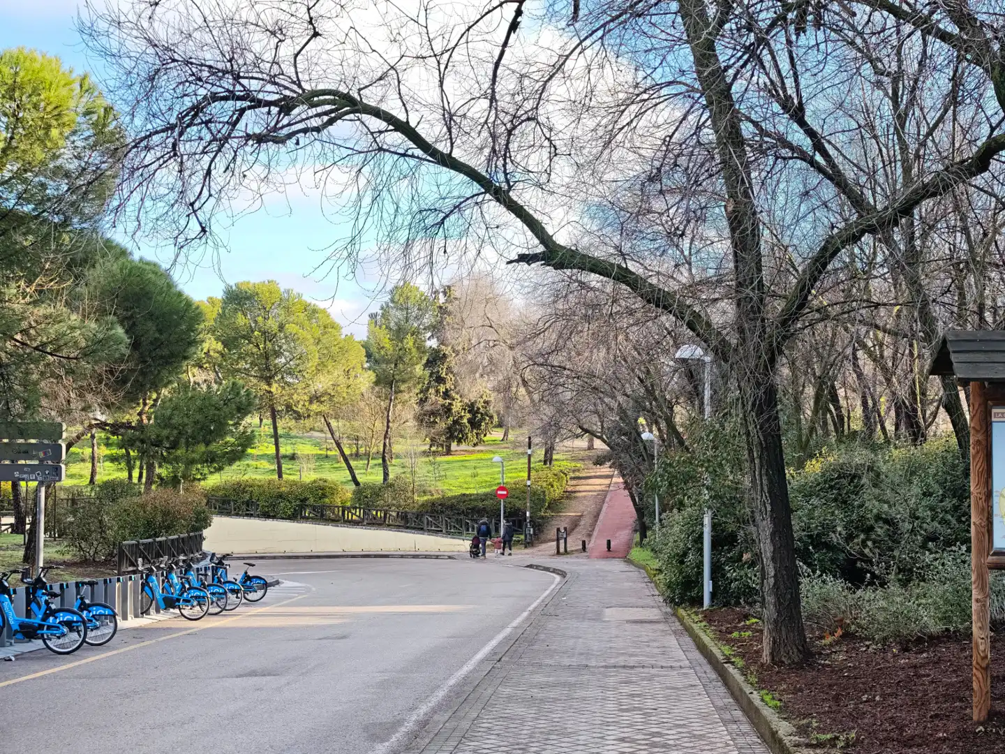 Vista exterior de Piso en venta en Madrid con Calefacción y Amueblado
