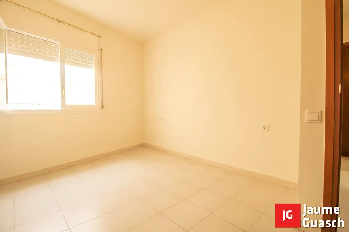 Habitación de Piso en venta en Torredembarra con Calefacción, Terraza y Trastero