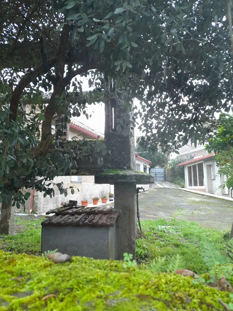 Vista exterior de Casa o xalet en venda en Pontevedra Capital  amb Moblat